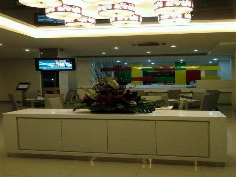 Putra Mulia Hotel メダン エクステリア 写真
